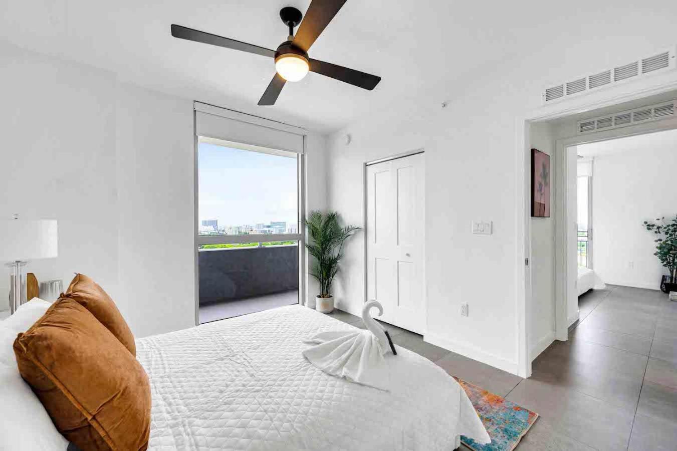 Amazing 3 Bed Unit In Dwntwn Miami With Free Parking Leilighet Eksteriør bilde