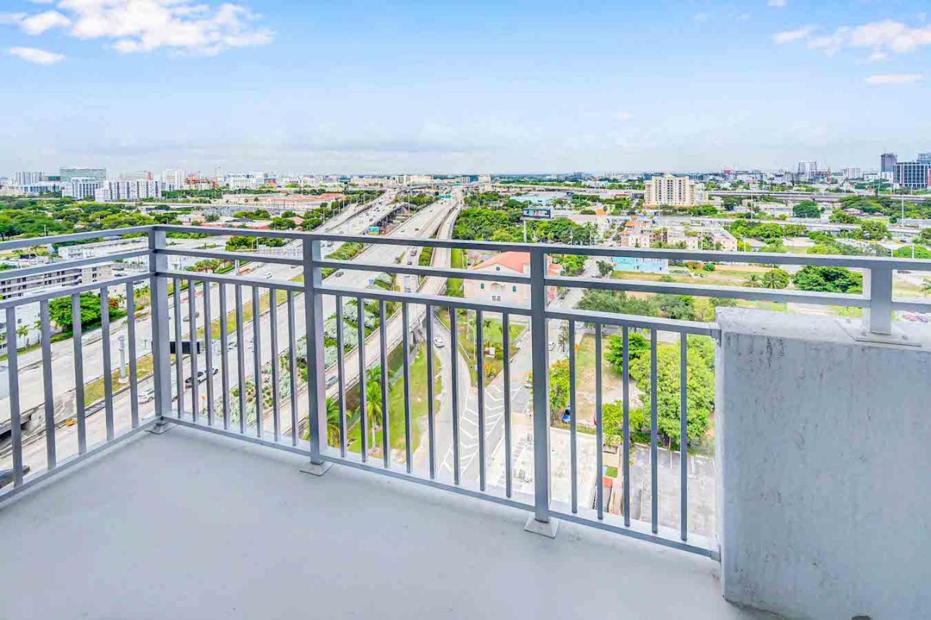 Amazing 3 Bed Unit In Dwntwn Miami With Free Parking Leilighet Eksteriør bilde