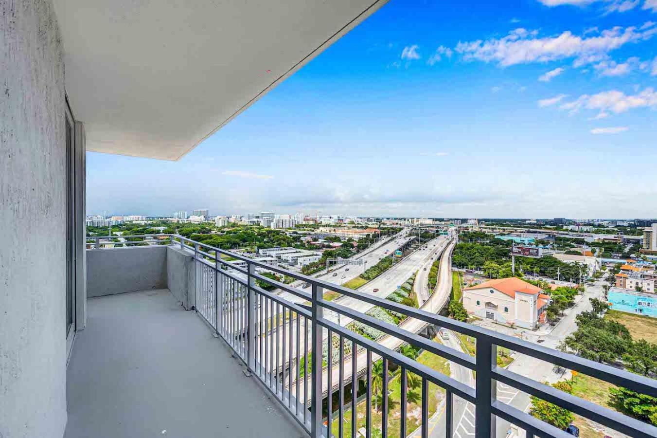 Amazing 3 Bed Unit In Dwntwn Miami With Free Parking Leilighet Eksteriør bilde