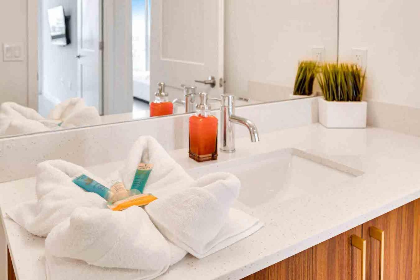 Amazing 3 Bed Unit In Dwntwn Miami With Free Parking Leilighet Eksteriør bilde